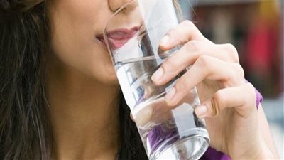 هذا ما يحصل لجسمك عند شرب الماء يوميا بكميات مناسبة