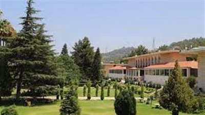 كل ما تريد معرفته عن جامعة رفيق الحريري