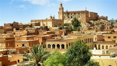 ولاية الأغواط ولاية صحراوية في وسط الجزائر