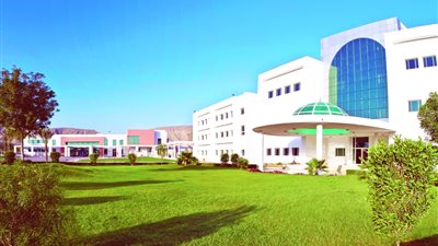 كل ما تريد معرفته عن كلية الشرق الأوسط