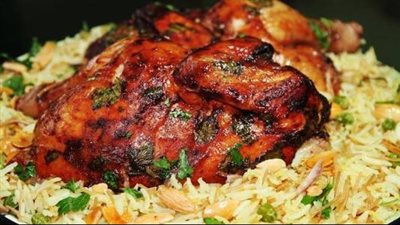 كل ما تريد معرفته عن  منسف الدجاج: طبق تقليدي أردني