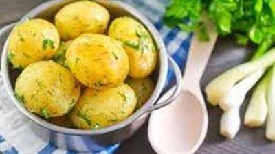 مكونات سلق البطاطس وطريقة تحضيرها