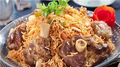 كبسة اللحم السعودية طبق شهي وتقليدي