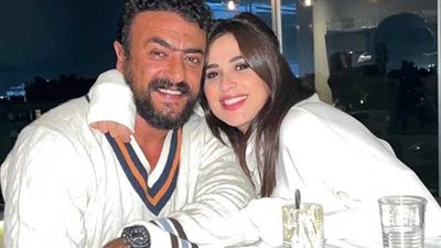 ياسمين عبد العزيز تحتفل بعيد ميلاد أحمد العوضي على طريقتها