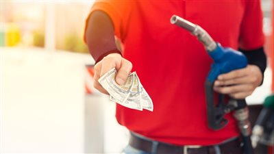 نصائح ستجعل سيارتكم توفر نصف مصروف البنزين ( وأكثر حتى ! )