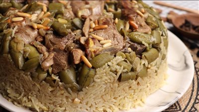 مقلوبة الفول طبق شهي ومميز