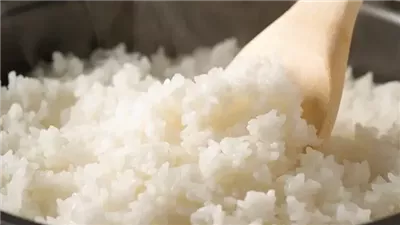 سلق الرز الأبيض بطريقة سهلة ومثالية