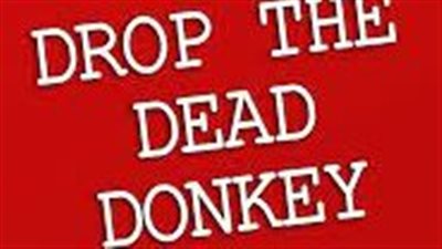 قصة مسلسل Drop the Dead Donkey 