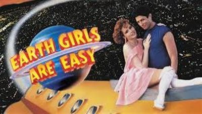 قصة فيلم Earth Girls Are Easy