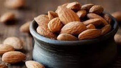 فوائد اللوز المر