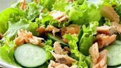 سلطات مع السمك بأفكار لذيذة وصحية
