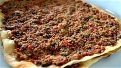 لحم بعجين تركي على أصوله
