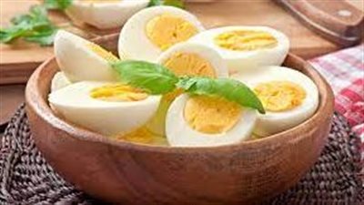 عدد السعرات الحرارية في البيض