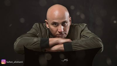 من هو سلطان العماني ؟