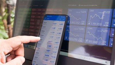 ما هو الفرق بين المضاربة و شراء الأسهم بشكل حقيقي؟