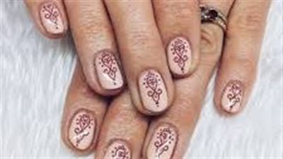10 أفكار رائعة لعمل الحناء على الأظافر