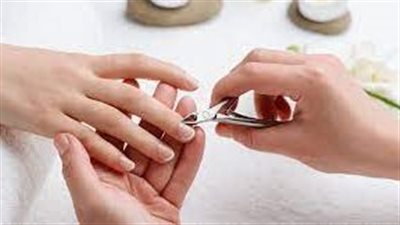  5 طرق فعالة لإزالة الجلد المېت حول الأظافر