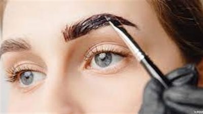 عمل حنة الحواجب في البيت للحصول على حواجب كثيفة وداكنة
