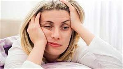 آثار السهر على الوجه: 5 مخاطر جمالية يجب أن تعرفيها