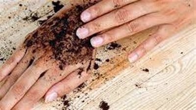 تحويل بقايا قهوتك إلى علاج سحري