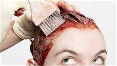 وداعاً للبقع: كيفية إزالة صبغة الشعر من الجلد