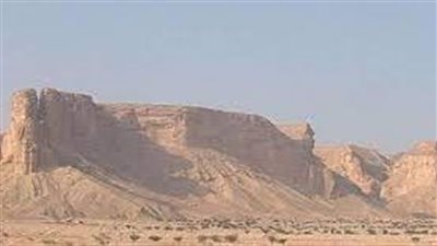 في اي منطقة موجودة هضبة نجد