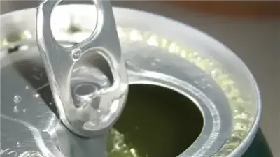 لا تستخدم علب المشروبات المعدنية بدون تنظيفها 