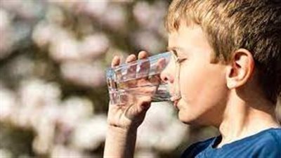 حان وقت التغيير: علاج حب الشباب باستخدام الماء