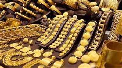 رحلة عبر خصائص الذهب: التمييز بين الأصلي والمزيف
