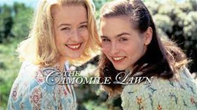 قصة مسلسل The Camomile Lawn