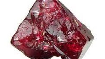 صائدو الكنوز: خطوات لفهم خصائص حجر الياقوت