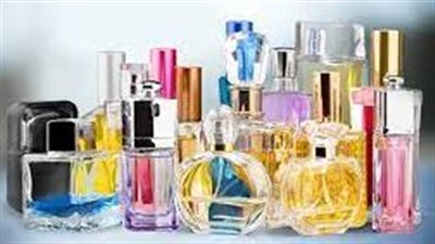 رحلة عبر عالم العطور: أنواع العطور وصفاتها المميزة