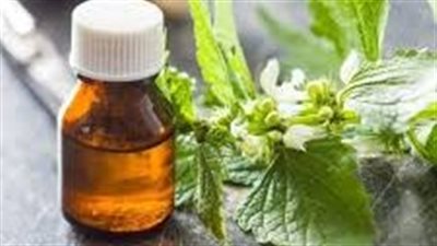 أفضل زيت للقشرة: وداعاً للقشرة والحكة!