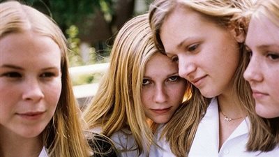 قصة فيلم The Virgin Suicides