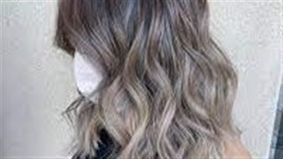 وداعاً للون الأسود: خطوات سهلة لصبغ شعركِ باللون الرمادي