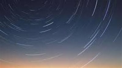 ما سبب حدوث الشهب؟