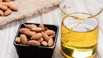 ما هي فوائد واستخدامات زيت اللوز المر