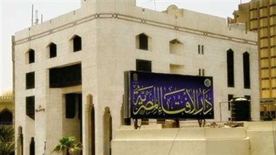 حكم كتابة الرجل أملاكه باسم بناته