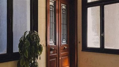 حكاية إتصل بصديقه قائلا له