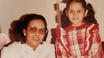 هذه الطفلة أصبحت أشهر فنانة في مصر حالياً