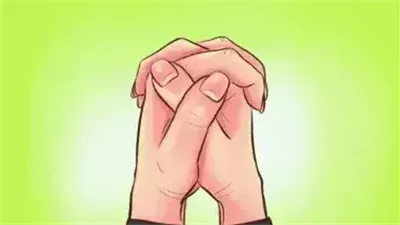 طريقة تشبيكك لأصابعك تكشف الكثير عن خبايا شخصيتك