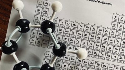 الخواص الفيزيائية والكيميائية للمادة