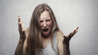 أسباب العصبية الزائدة عند النساء