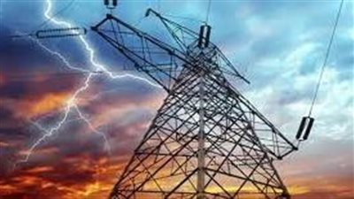 تعبير عن استخدامات الكهرباء الساكنة في حياتنا اليومية