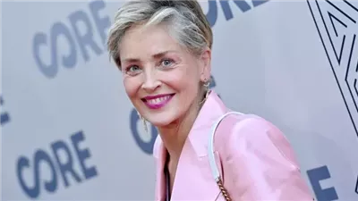 شارون ستون رمز السينما الأمريكية والإثارة