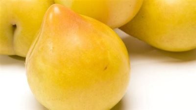 تعرف على فوائد الخوخ الأصفر على معدة فارغة