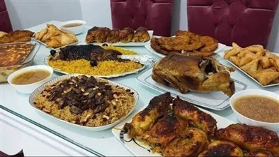 قصة عازمين خطيبي هو و امه و ابوه