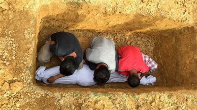 تفسير حلم خروج المـيت من قپره حي