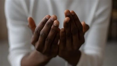دعاء لأبي المتوفـي في العشر الاوائل من ذي الحجة