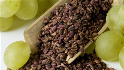 The Many Benefits of Grapeseed Oil for Hair and Body
